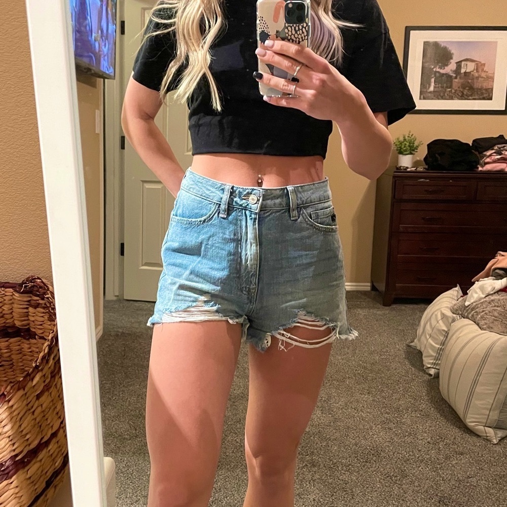 High waisted vintage, zip up, jean shorts.
